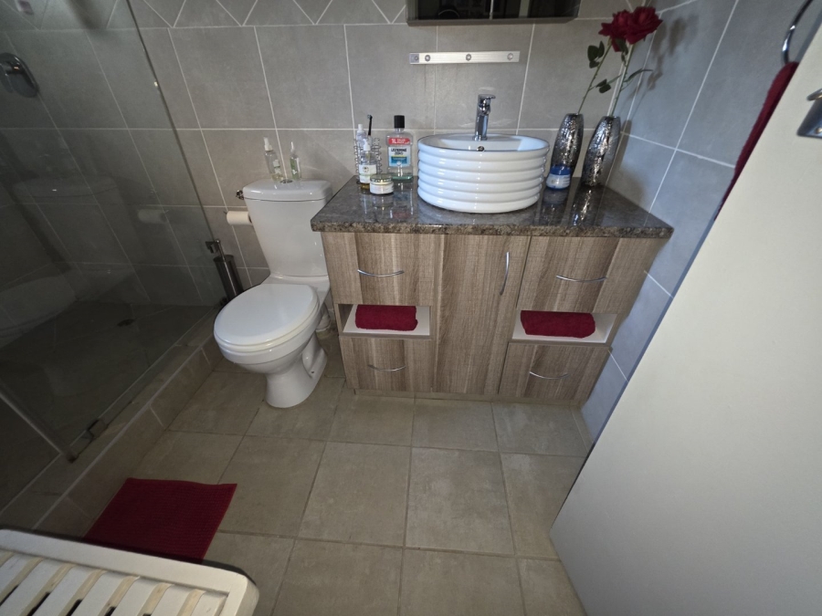 5 Bedroom Property for Sale in Meiringspark North West